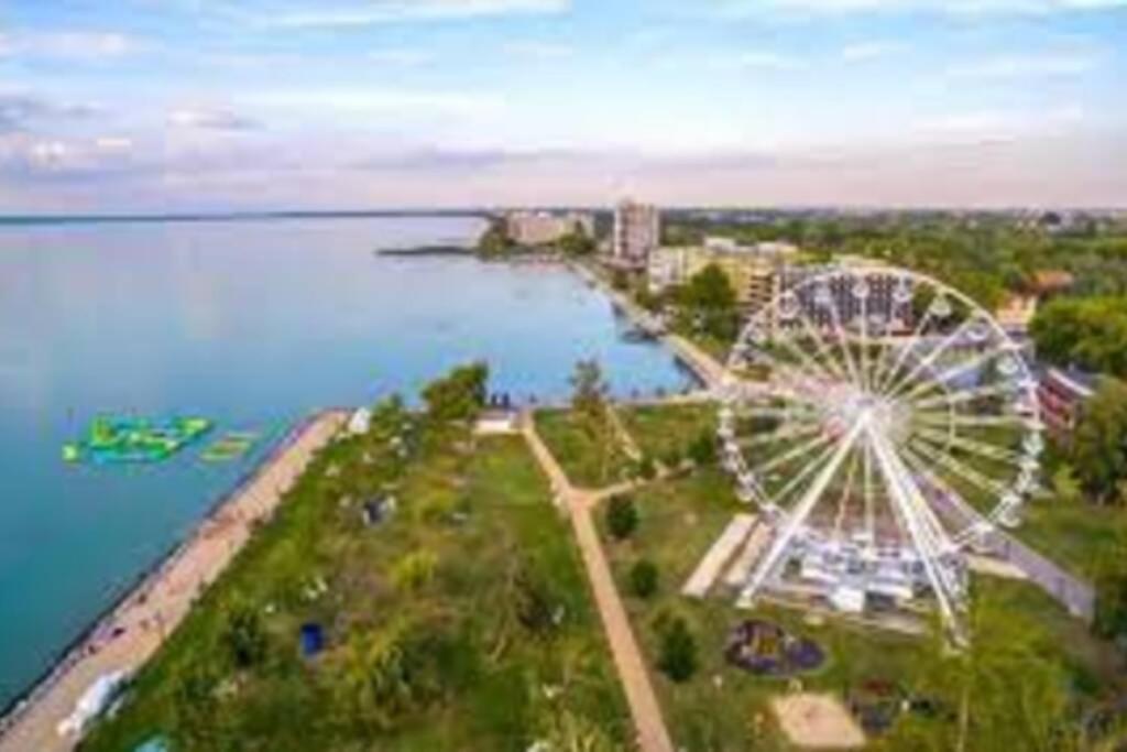 Lido Di Siofok - Aranypart - Minden 1 Percre! Διαμέρισμα Εξωτερικό φωτογραφία
